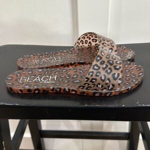 Beach by Matisse Sandals size 7